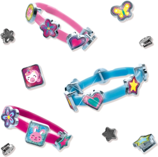 3 gekleurde armbanden en 18 bedeltjes om te combineren