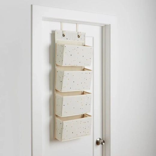Eenvoudig op te hangen aan deur of muur