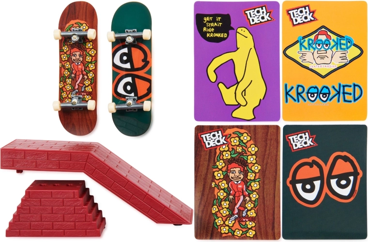 Twee KROOKED fingerboard decks