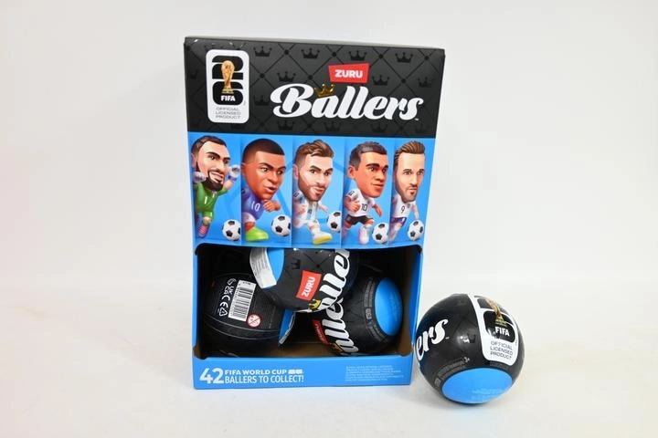 ZURU FIFA Ballers verzamelfiguur van een voetballer in balvormige verpakking