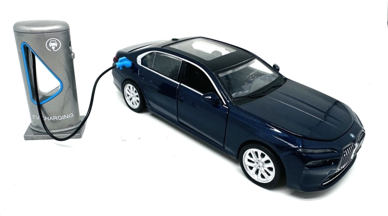 MSZ BMW i7 automodel 1/32 met licht en geluid - 1 stuk