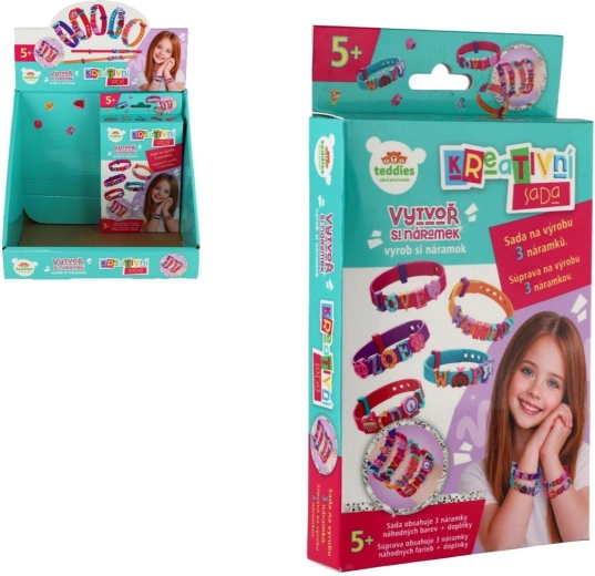 Creatieve set voor het maken van armbandjes in een doosje