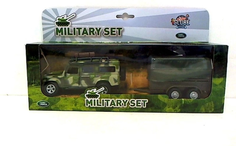 Militaire Land Rover met aanhanger