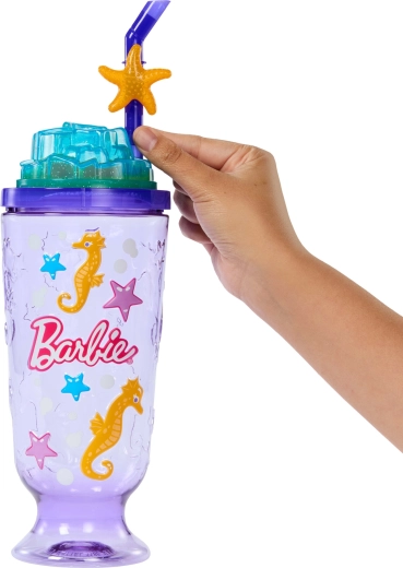 Beker met rietje als speels accessoire