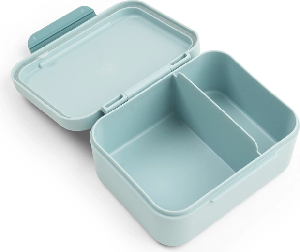 Done by Deer kleine snackbox met prikkertjes Tiny farm blauw