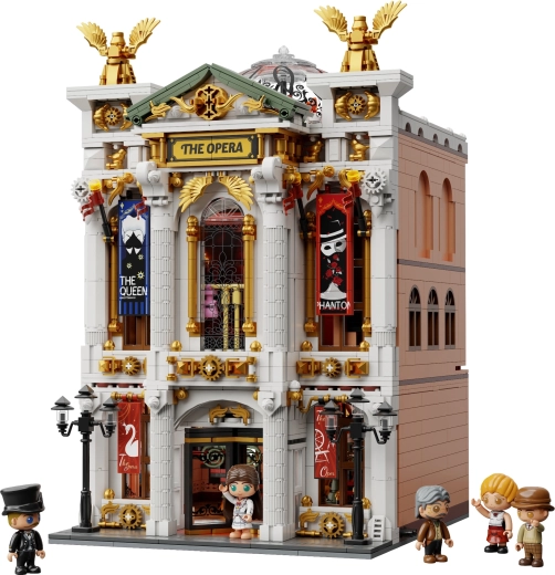 Imposante operagevel met rijke details