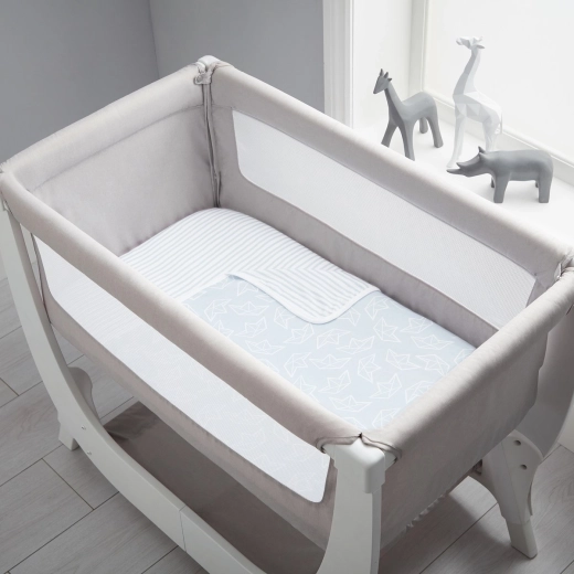 Ontworpen voor de Shnuggle Air wieg