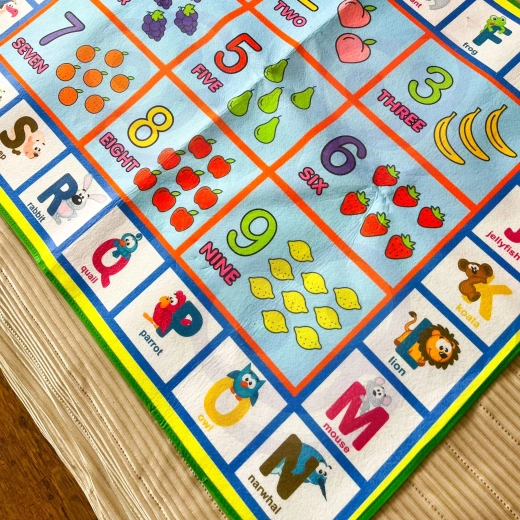 Dubbelzijdige mat om spelenderwijs te leren