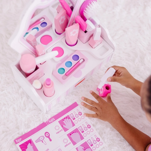 18 delen voor kapperspel, make-up en manicure