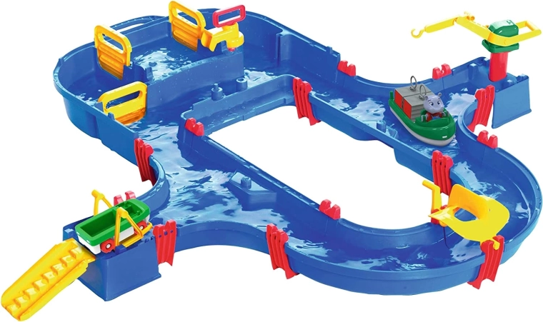 Watersluis met schuifdeuren en pomp