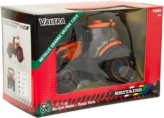 Tomy Britains tractor Valtra T245 op schaal 1:32