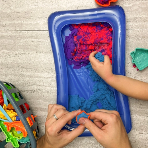 Schoon spelen thuis dankzij de opblaasbare tray