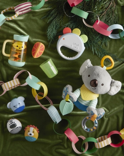 Eenvoudig vast te maken aan kinderwagen en autostoel