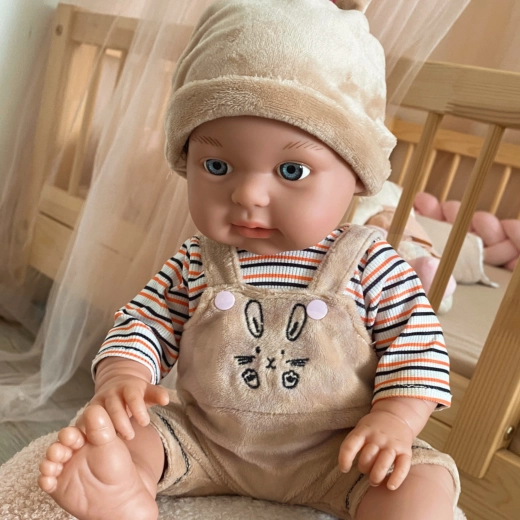 Realistische baby voor verzorgend spel