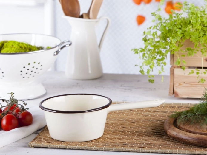 Compact steelpannetje voor dagelijks koken