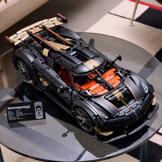 Show-megacar met indrukwekkend design
