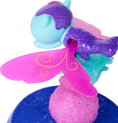 Fladderende vleugels aan de vinger en op de standaard