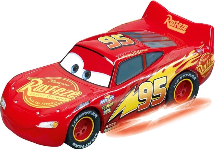 Twee helden uit CARS: McQueen en Jackson Storm