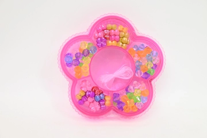 Kralenset in organizer voor sieraden maken