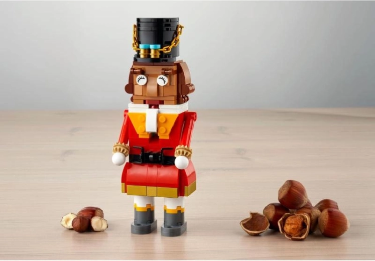 Beweegbare armen en opende mond