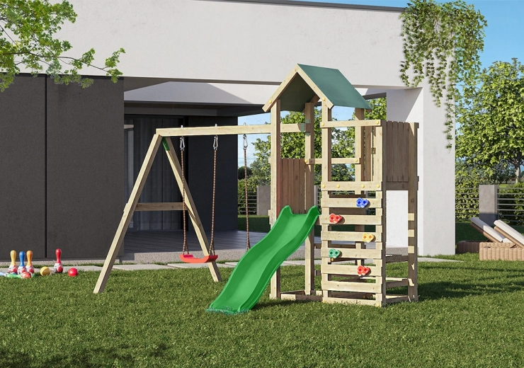 Klimwand en glijbaan met wateraansluiting