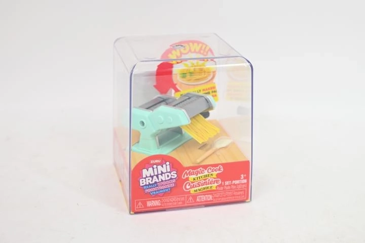 ZURU Mini Brands Magic Cook mini pastamachine