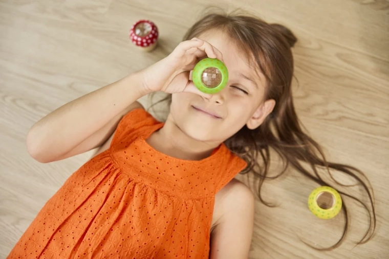 Gemakkelijk vast te houden en te spelen voor kinderen vanaf 18 maanden