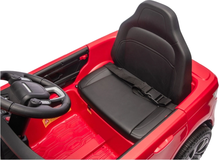 Veilige stoel met gordel en intuïtieve cockpit