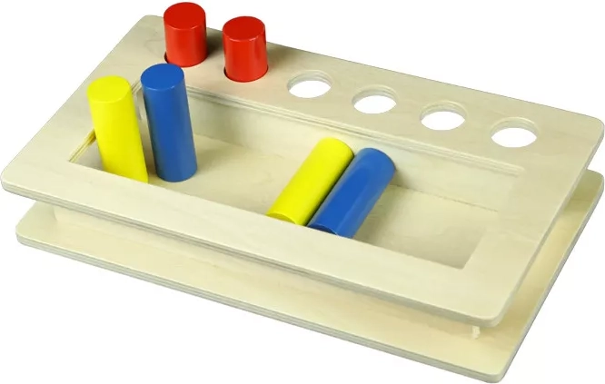 Houten insteekspel met cilinders voor in de openingen