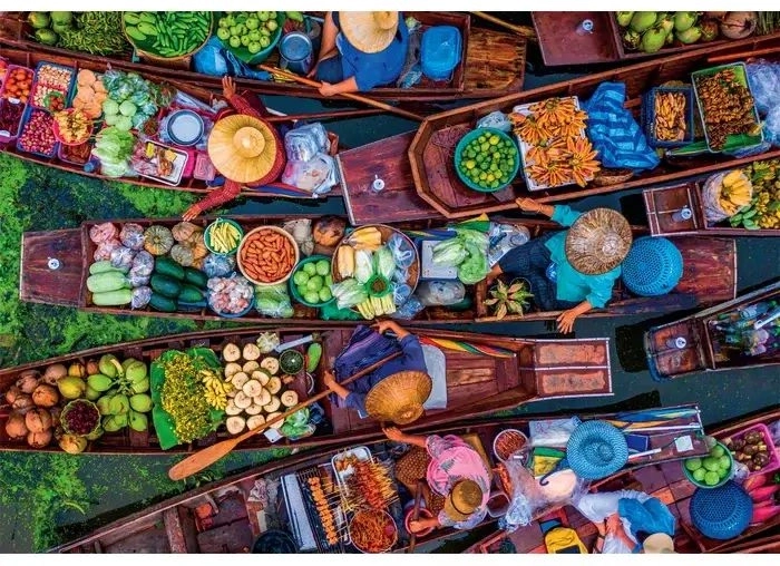 Kleurrijk motief van de drijvende markt