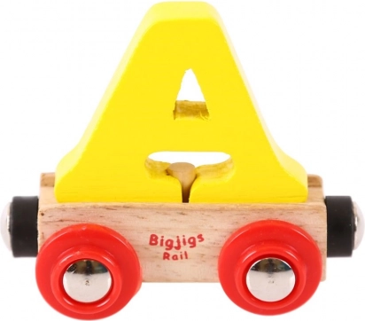 Houten wagon voor de treinbaan met letter A