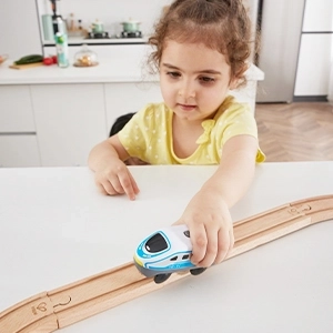Plezier op de kindertreinbaan