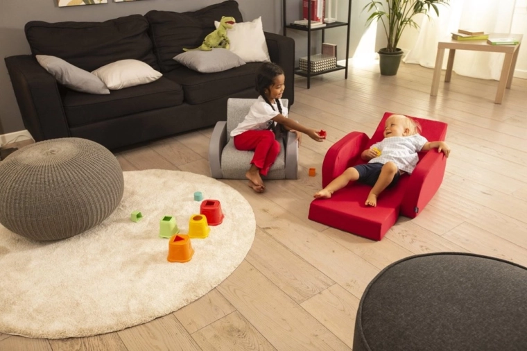 3-in-1: stoeltje, ligstoel en bankje