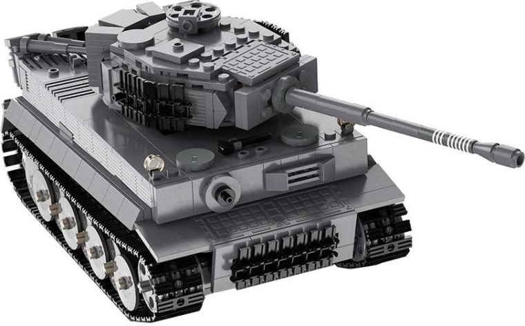 Realistische tank met draaibare koepel