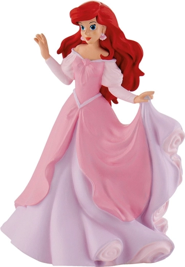 Ariela in een roze jurk