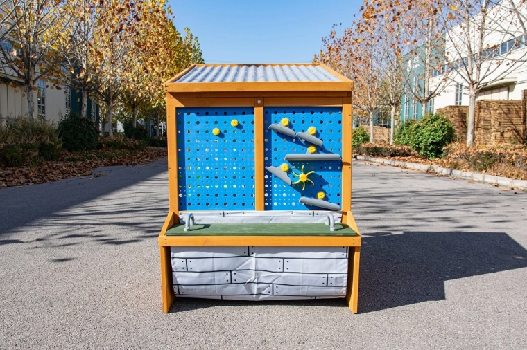 Interactieve pegboardwand voor eindeloze creativiteit