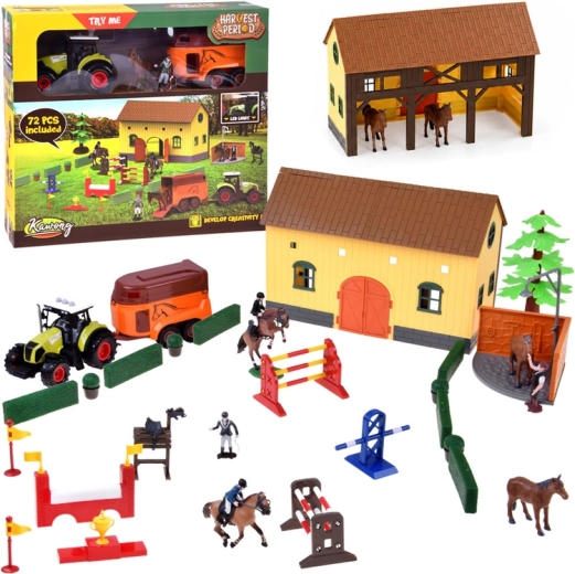 Paardentuin met stallen, tractor met aanhanger en figuren