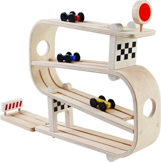 PlanToys Racer op schuine baan