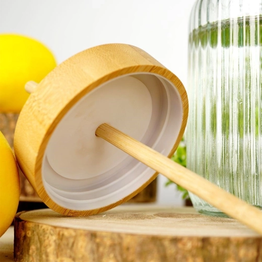 Ecologisch deksel en rietje van bamboe