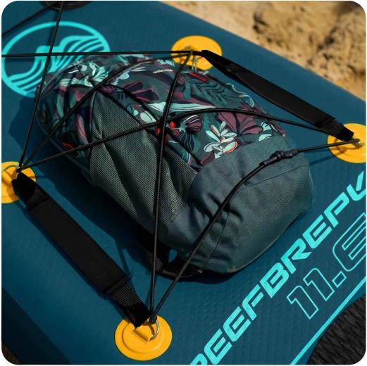 Praktische bungee op het dek voor je uitrusting