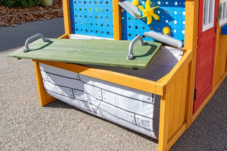 Rolloverdeuren, bank en buitenafwerking