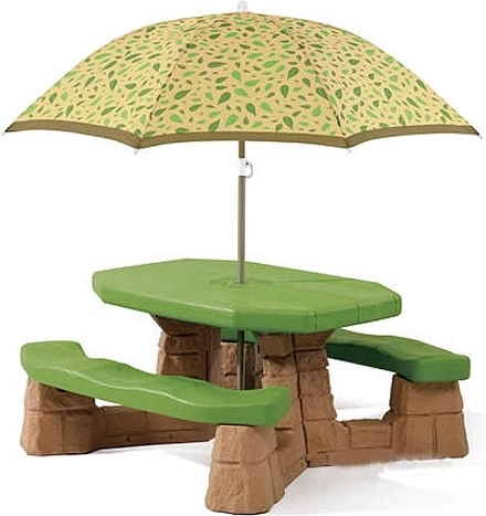 Step2 picknicktafel met bankjes en parasol