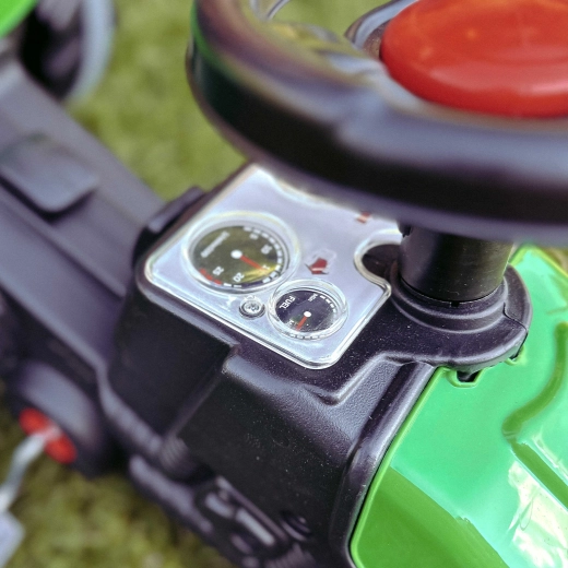 Gepatenteerde besturing en claxon op het stuur