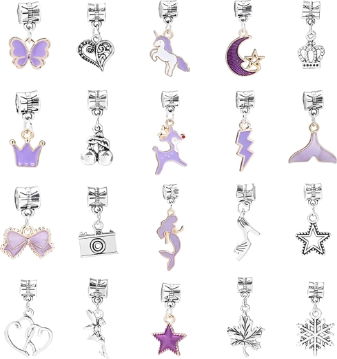 Rijke set hangers en charms-motieven