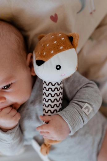 Zachte rammelaar voor gehoorontwikkeling