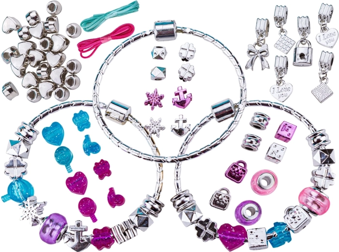 Sieradenmaakset met armbanden en charms-bedels