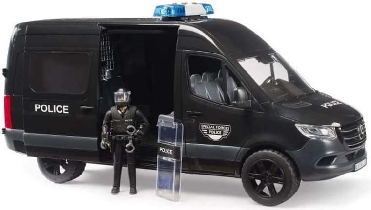 ME‑agent met uitrusting