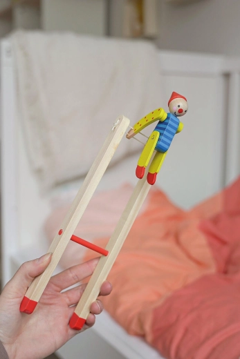 Laat de clown draaien met een simpele druk