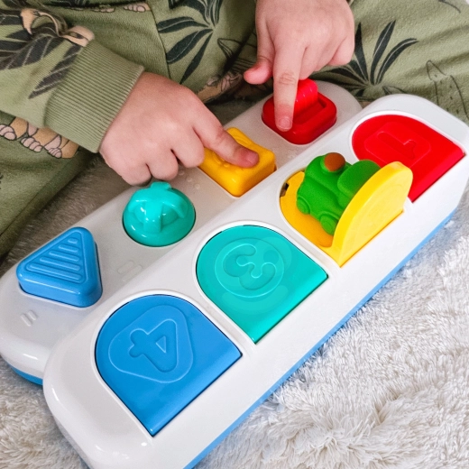 Meerdere bedieningselementen voor kleine handjes