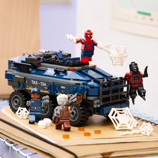 4 minifiguren en accessoires voor Marvelverhalen